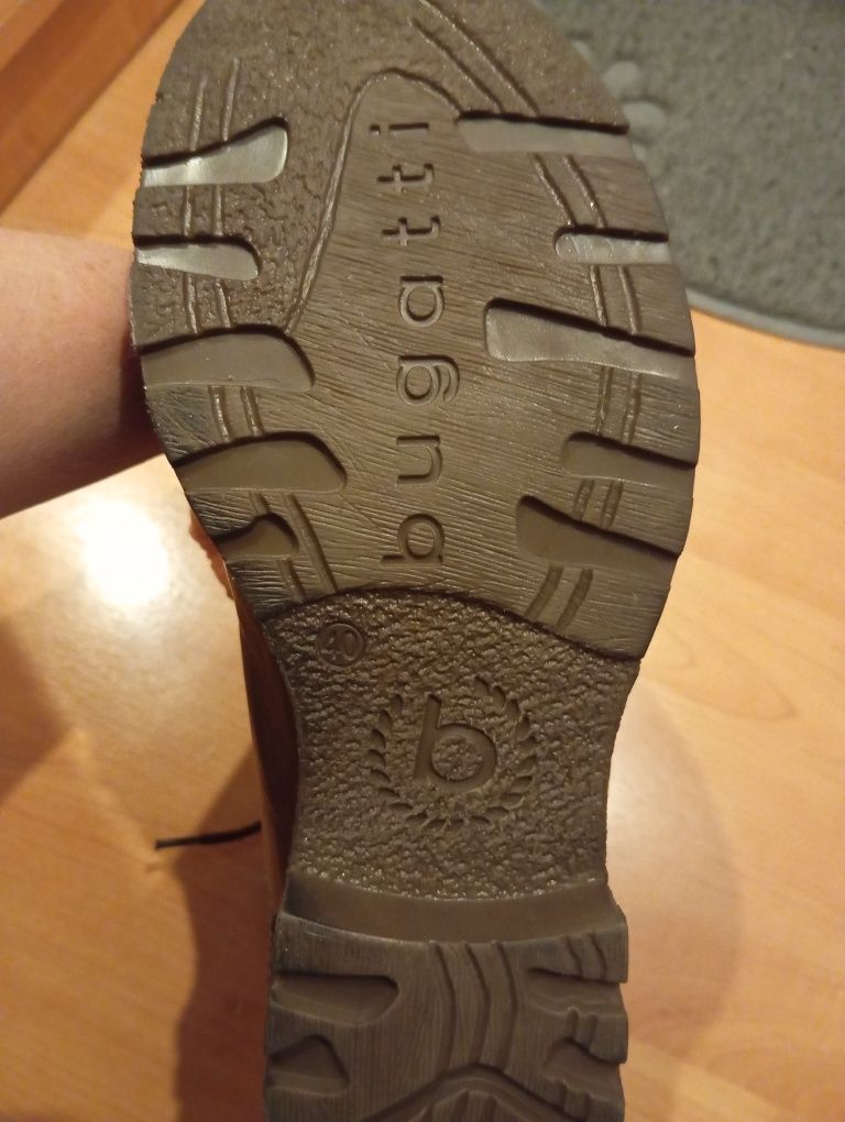 Męskie botki nowe Bugatti