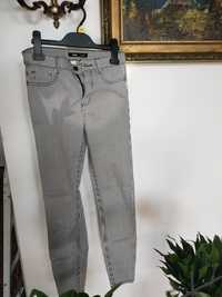 Jeansy skinny w paski