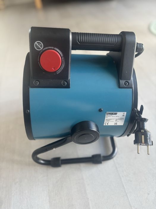 nagrzewnica elektryczna Erbauer BGP2107-20 o mocy 2000 W.