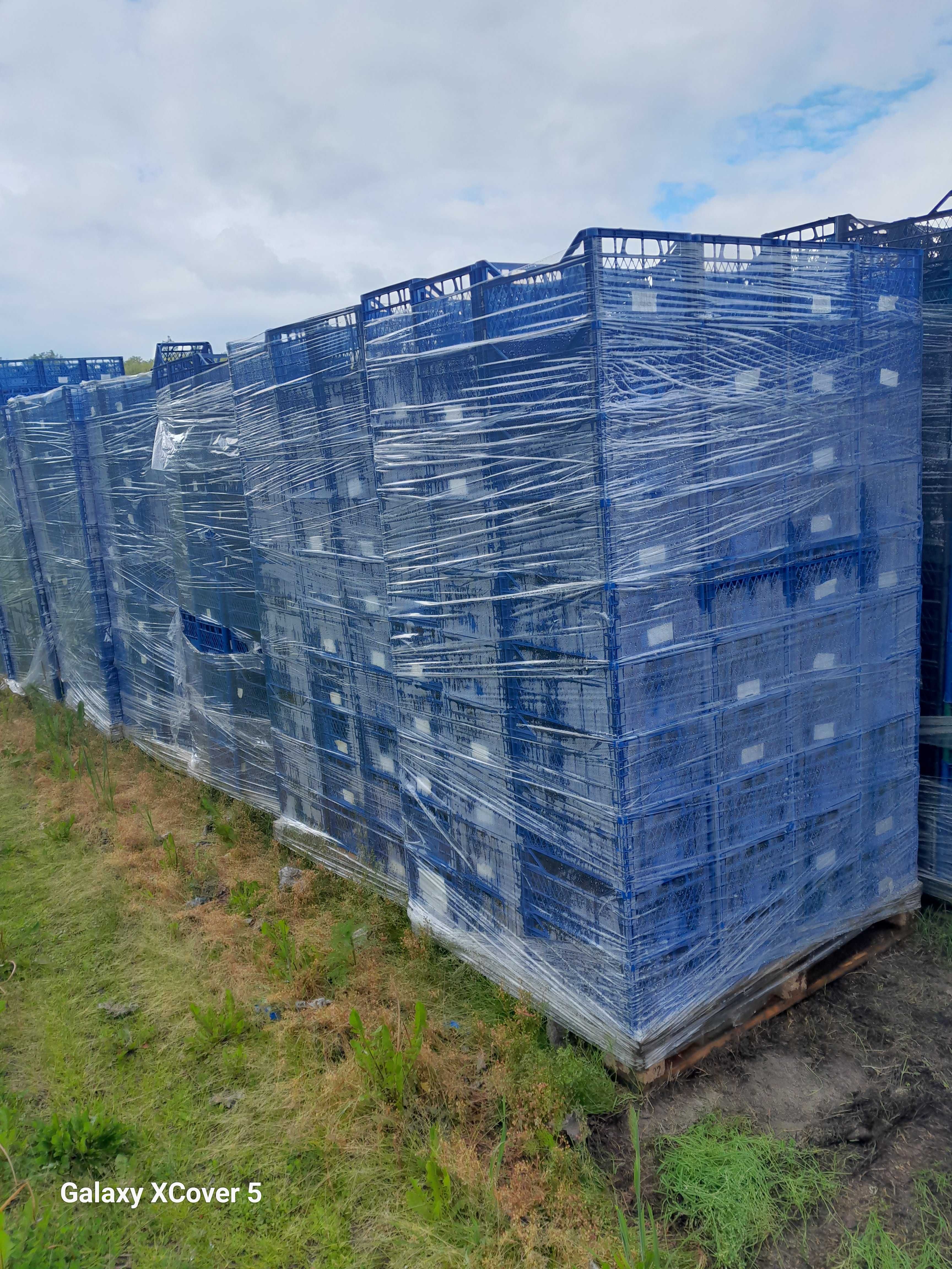 Skrzynki plastikowe 40x30x17 cm