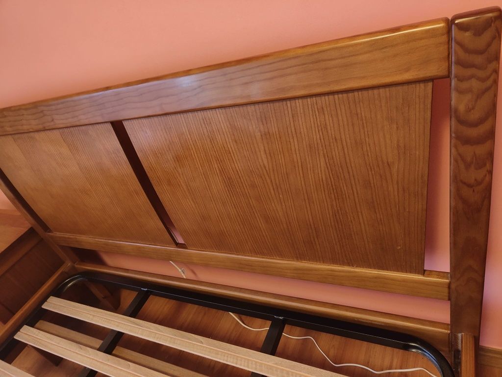Cama de casal com estrado