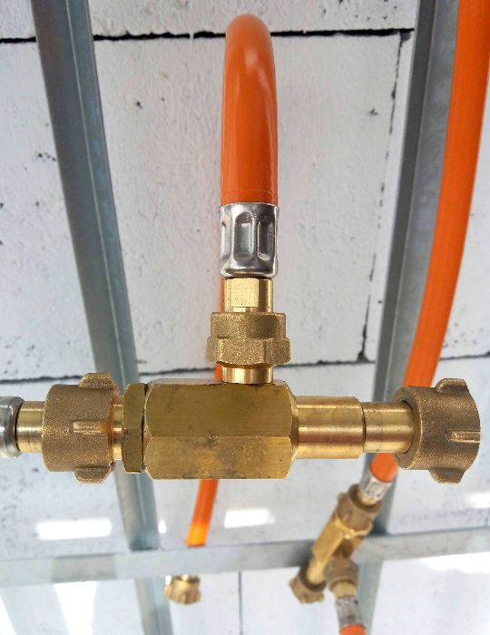 Kontener na butle gazowe 33kg z przyłaczem pod instalacje wąż reduktor