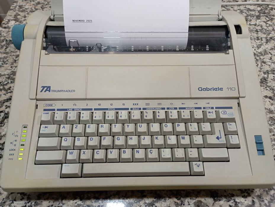 Máquina de escrever