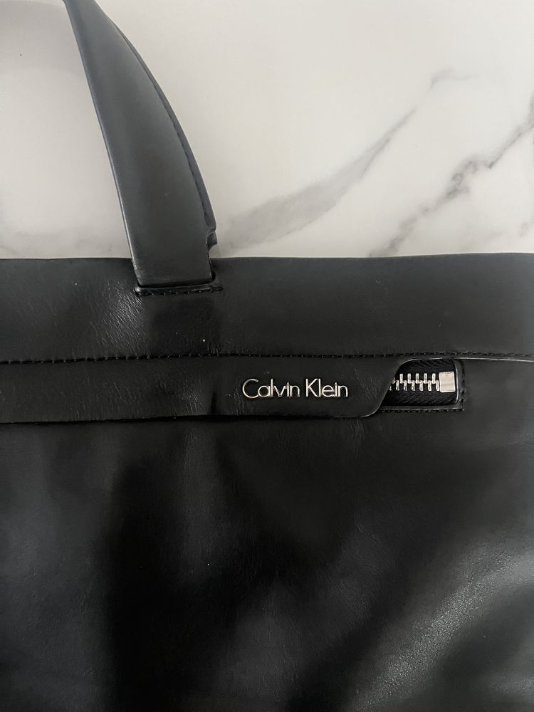 Torebka Calvin Klein czarna  100% skóra naturalna