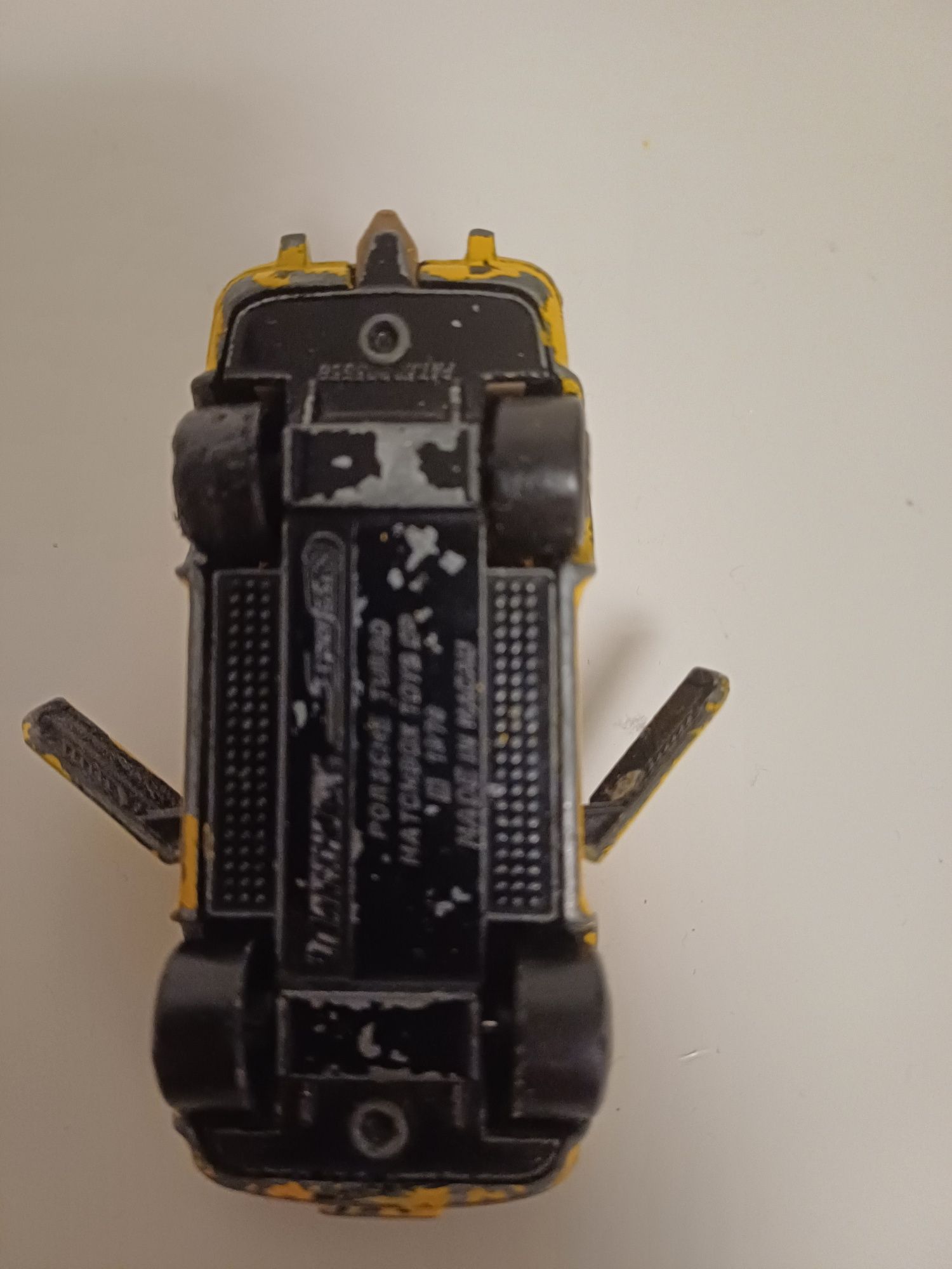Samochód Matchbox porsche turbo z 1978 roku