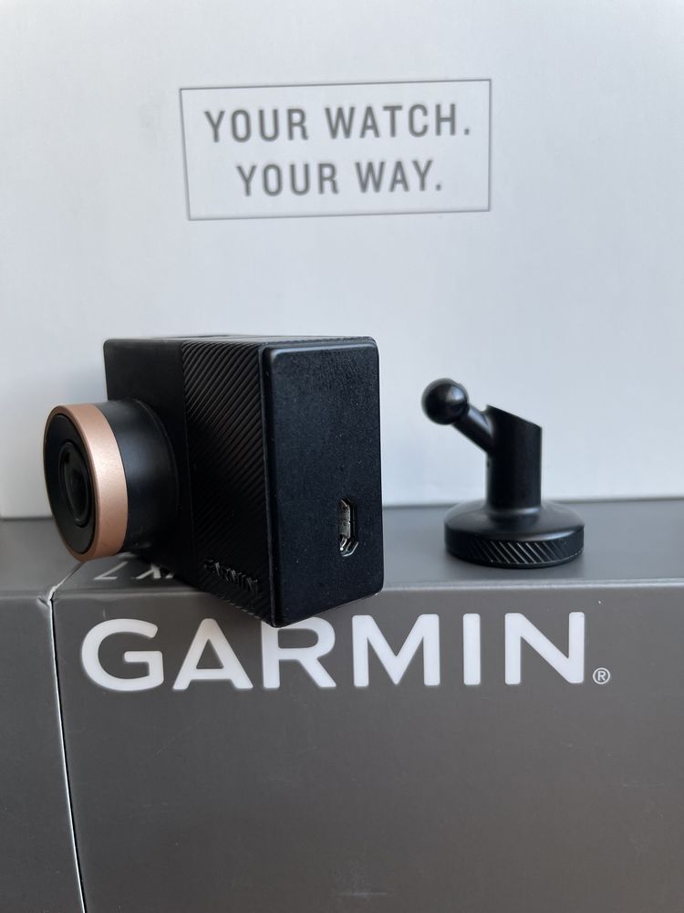 Відеореєстратор Garmin dash cam 55