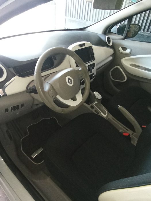 Renault Zoe Life 22kw, com bateria própria,.