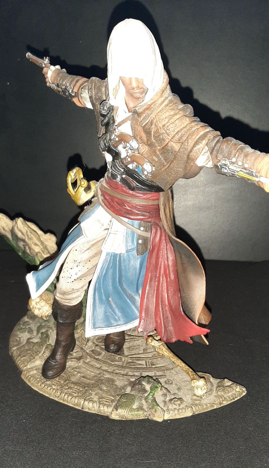 Vendo Estátua/Figura
Assassin's Creed IV: Black Flag (Edward Kenway)