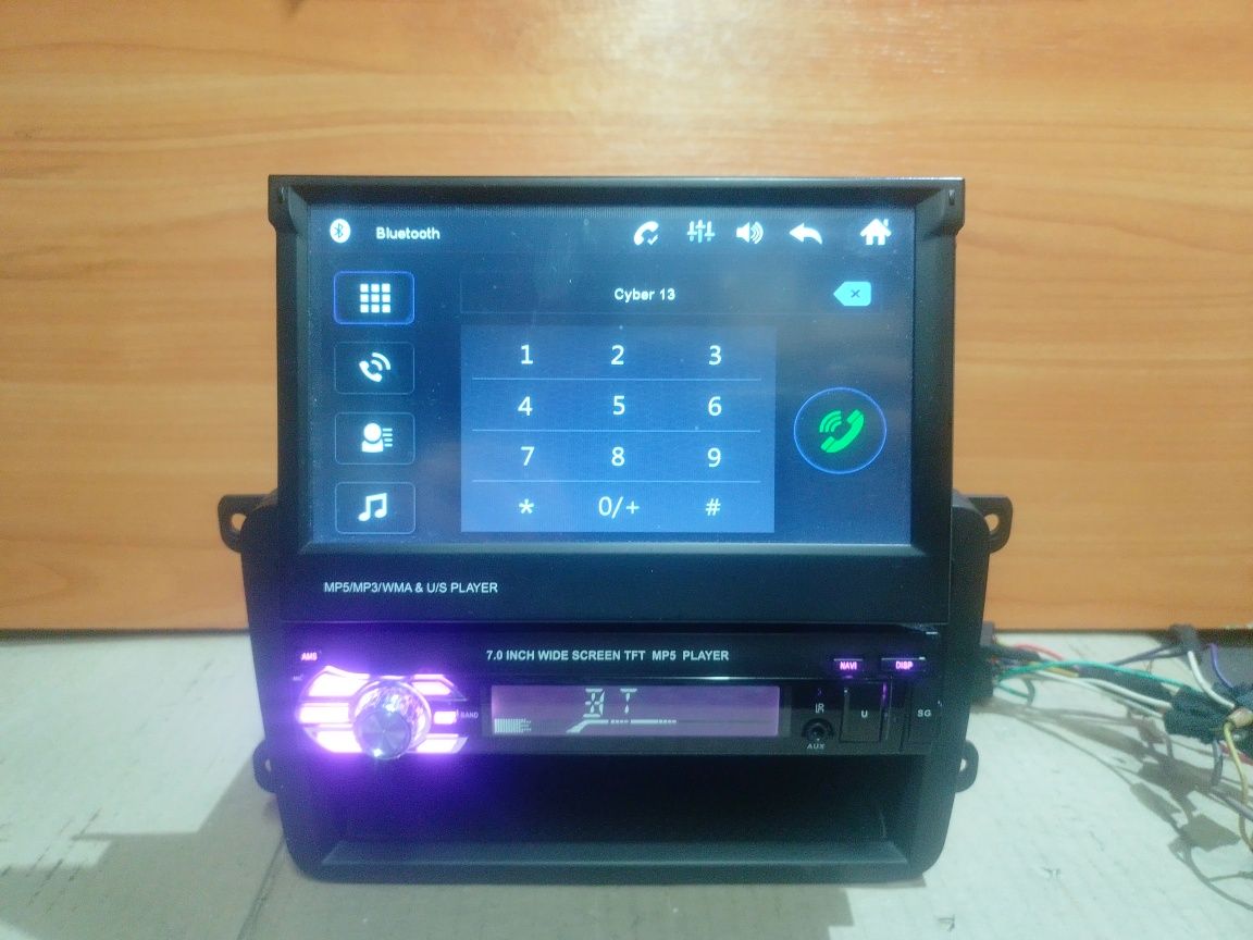 Автомагнітола з висувним екраном Bluetooth, USB,SD, AUX