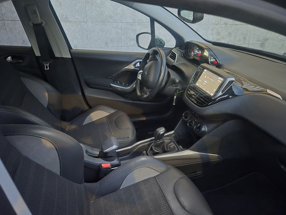 Peugeot 2008 1.2 gasolina — foto 3