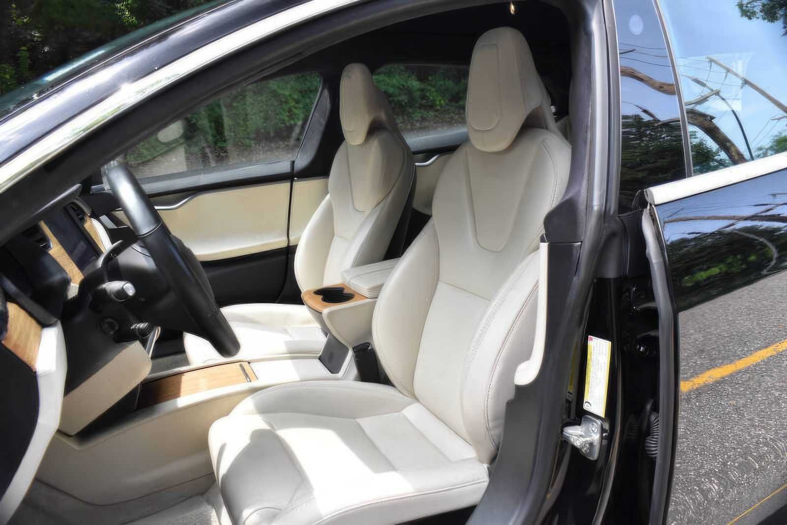 Tesla Model S 2019