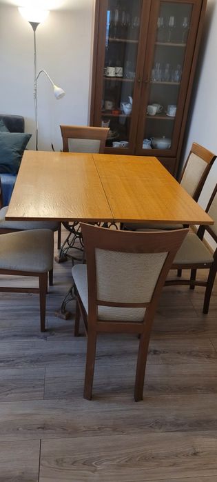 stół z podstawy od naszyny