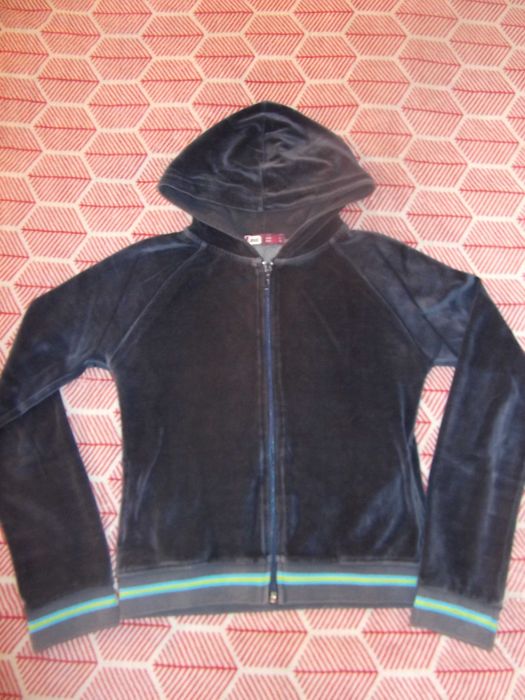 Casacos capuz lilás vermelho azul/blue red lilac hooded jackets (S)