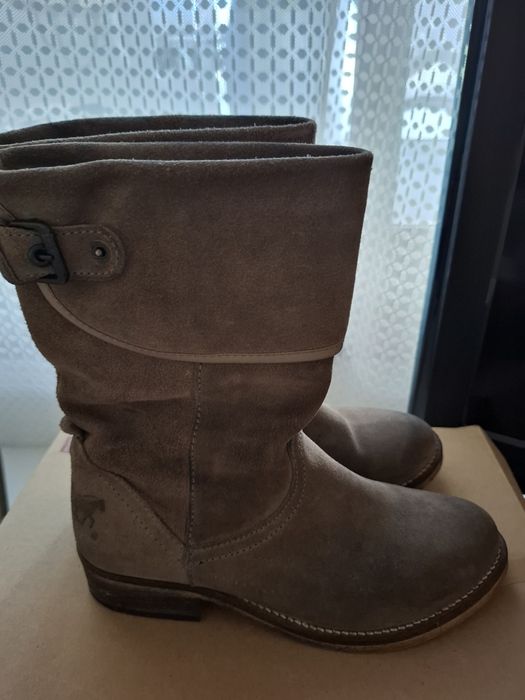 Bota Levis 38 como novas