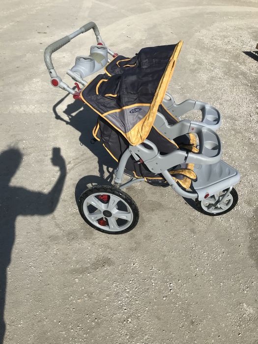 Wózek dla bliźniąt bliźniaczy rok po roku biegowy amortyzatory lekki