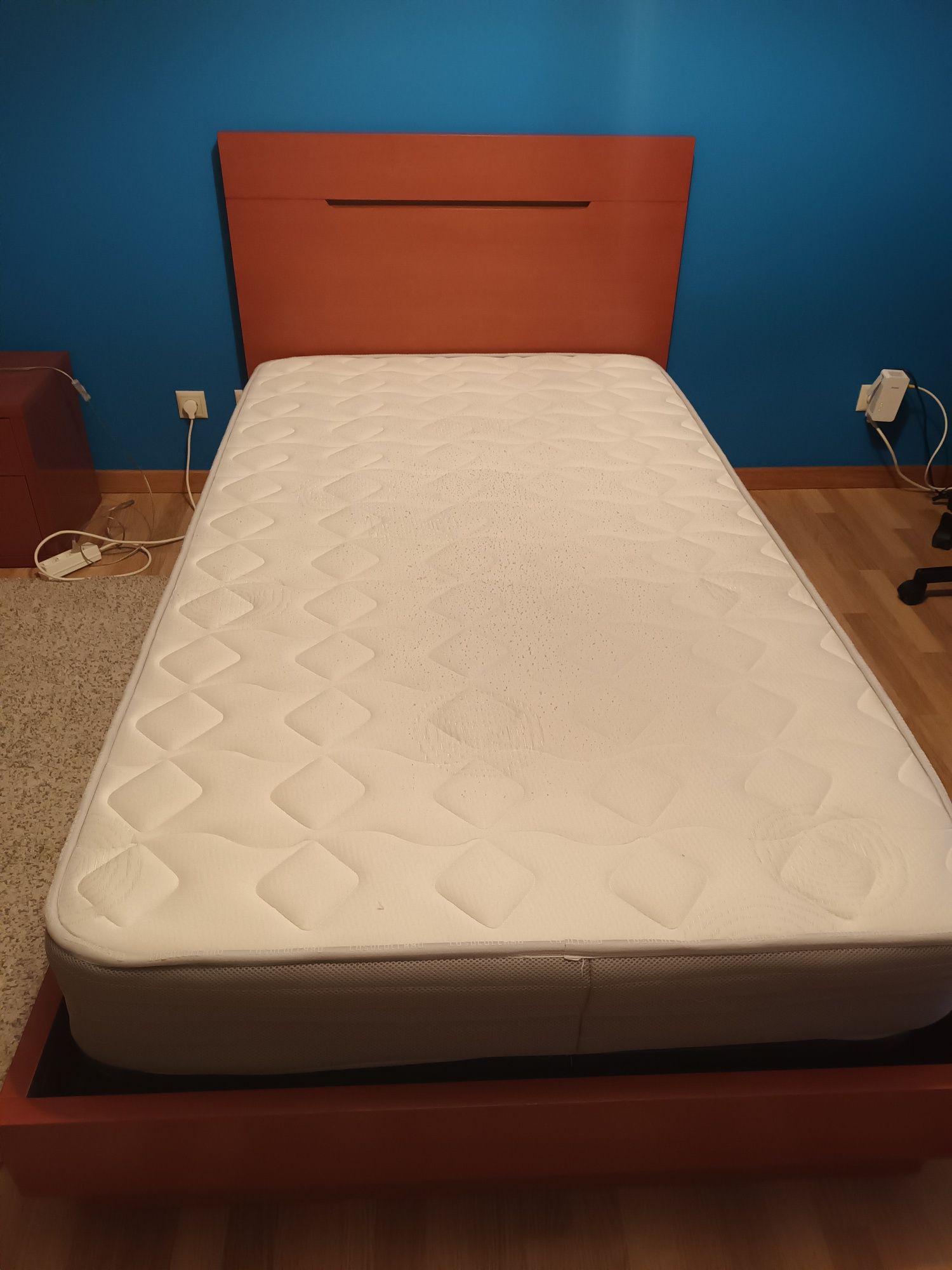 Cama solteiro c/ colchão