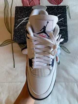 Jordan 4 RetroMidnight Navy EU.43