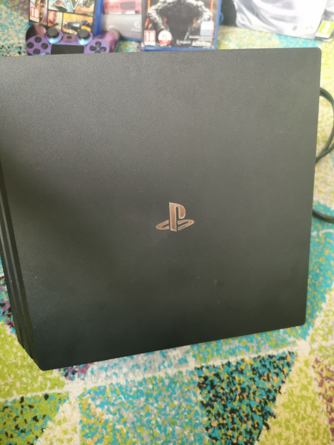 Ps 4 pro 1 Tb +3 pady
