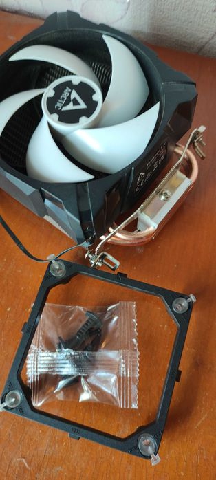 Кулер Arctic Freezer 7 X