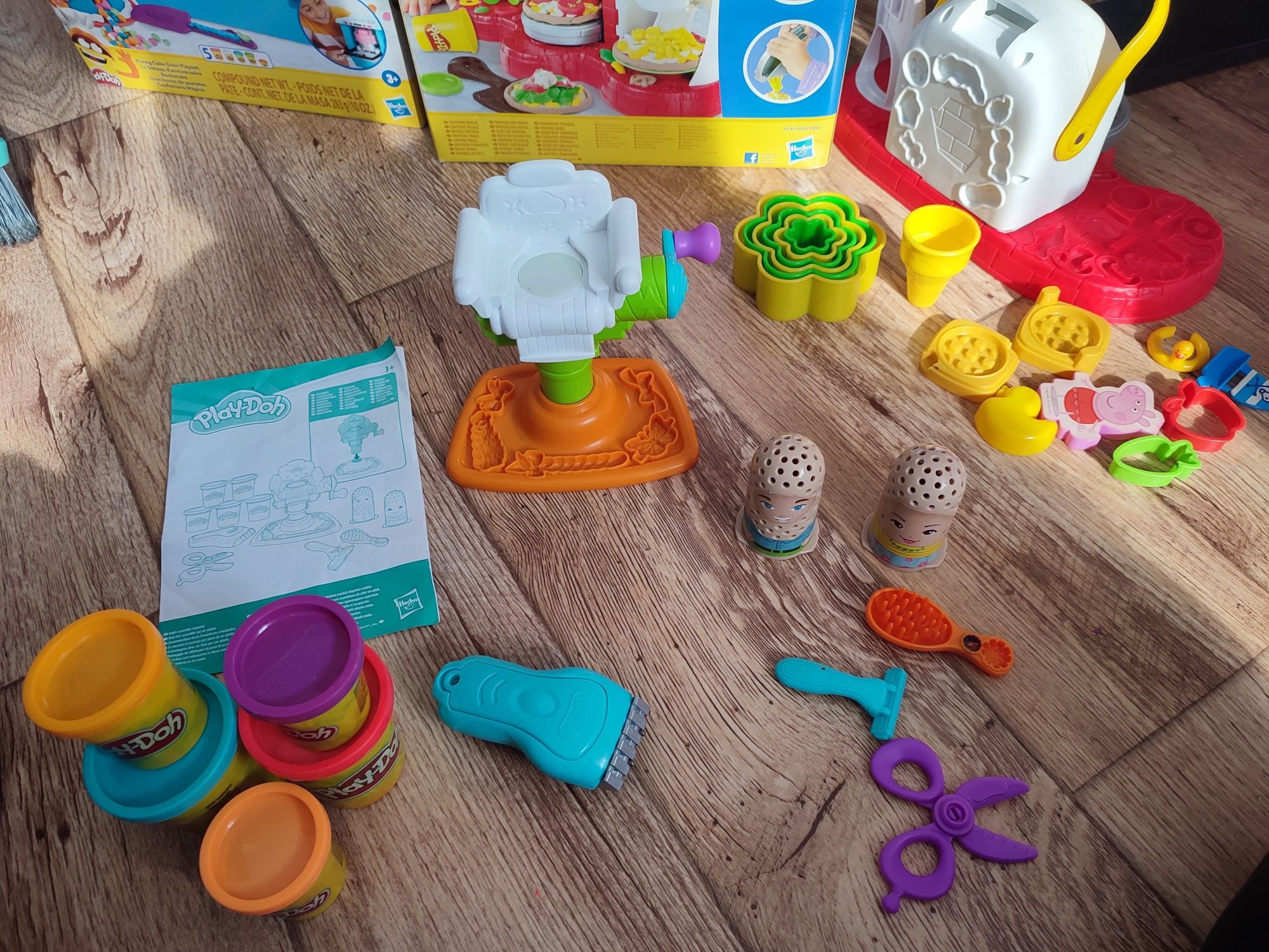 Trzy kompletne zestawy Play-Doh +