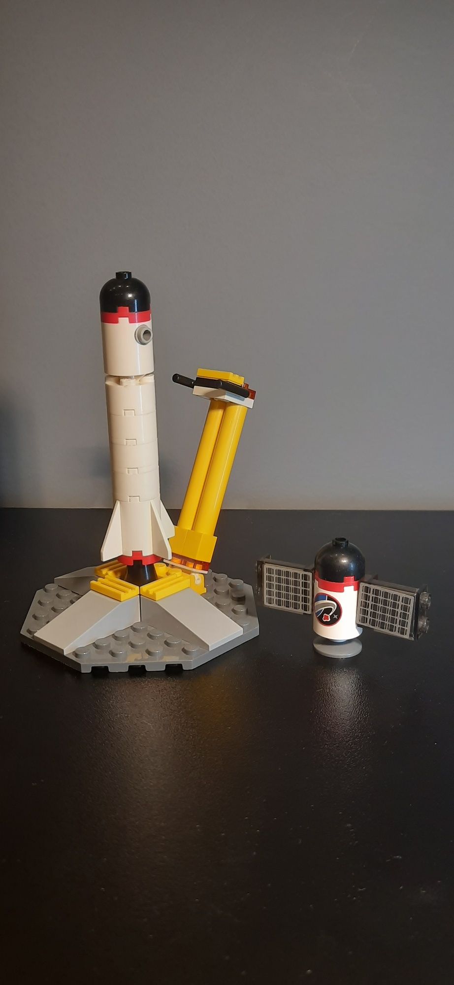 Lego City 3366 Satellite lunch pad