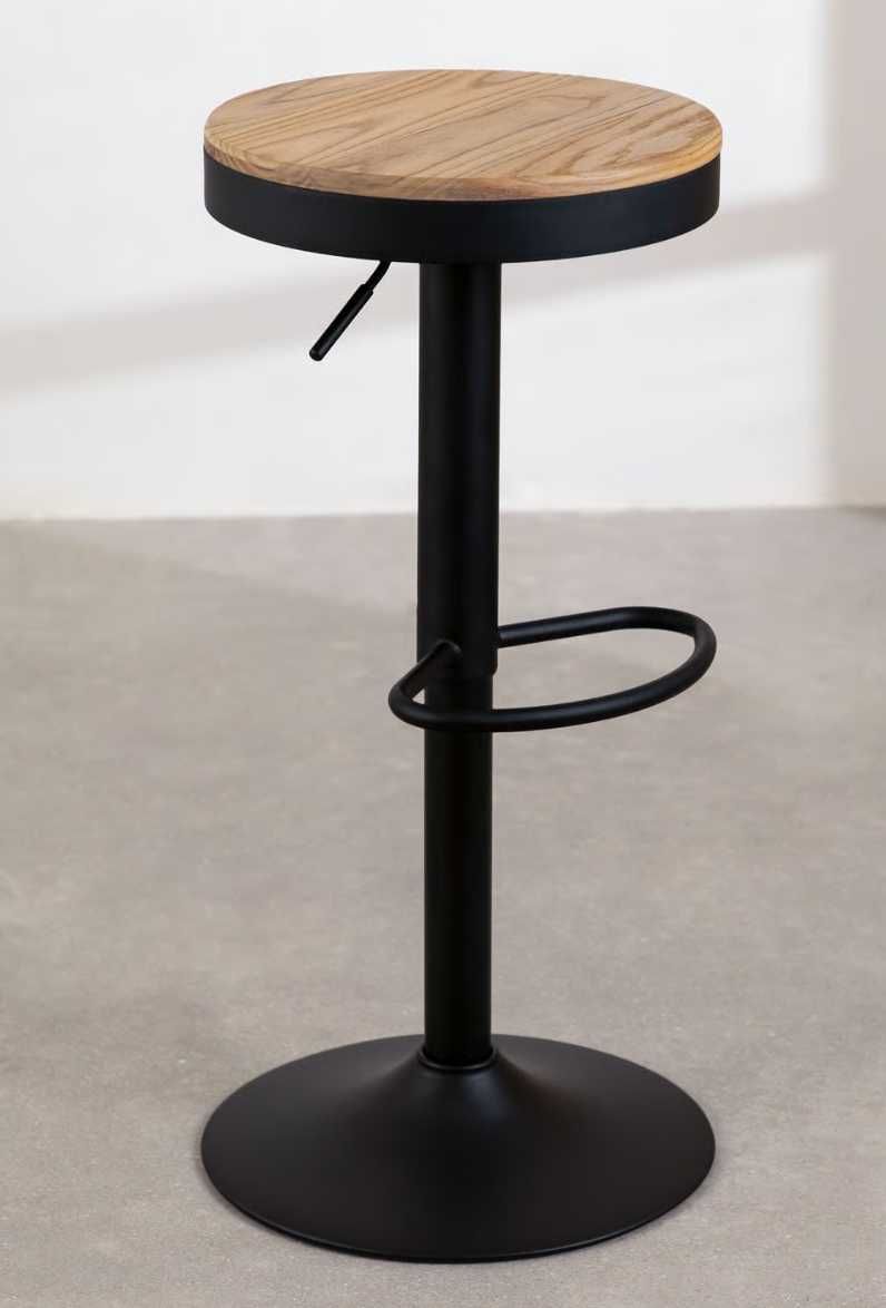 4x bancos altos (4x tall stools)