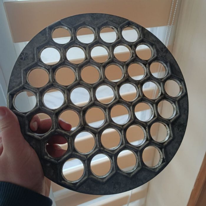 Ідеально підійде для декору інтер'єру або як стильна підставка для цук