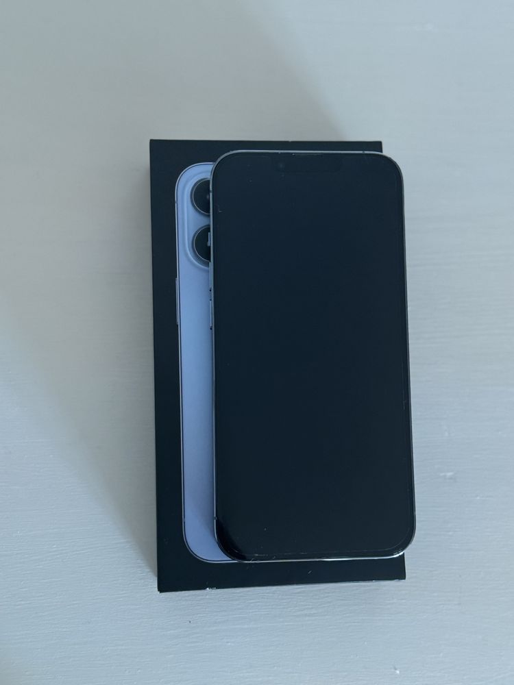 iPhone 13 Pro 128 GB (sierra blue) - stan idealny + szkło & case’y