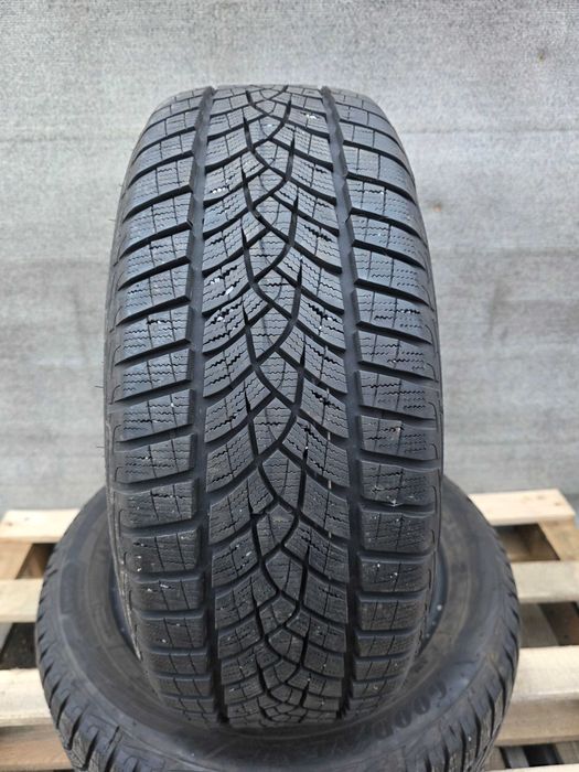 [z413] 2x R17 225/55 Goodyear Ultragrip 225/55/17 22r 7mm