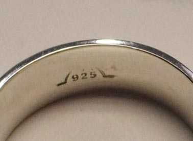 Srebrna obrączka delikatne paski dookoła  R.27. 7,6 mm.
