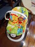 Fotelik leżaczek  fisher price  9kg od urodzenia