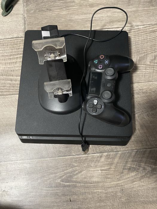 Playstation 4 Slim