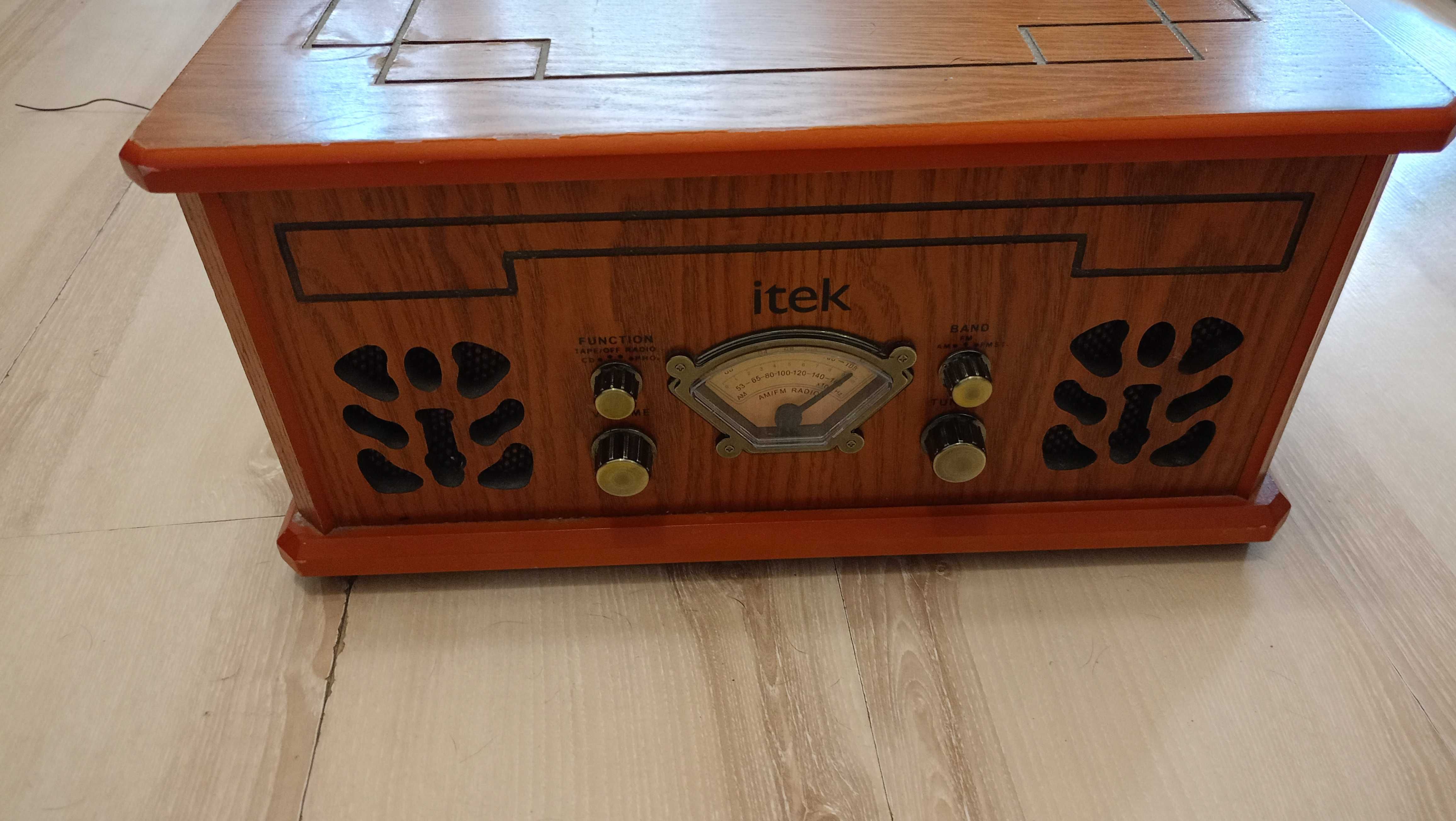 Вініл програвач itek vinyl player i60011 4 в 1