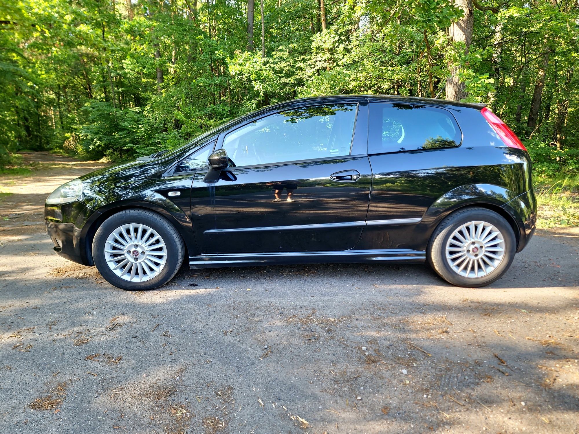 Fiat Grande Punto 1.3MultiJet-(OPIS) 2kpl kół