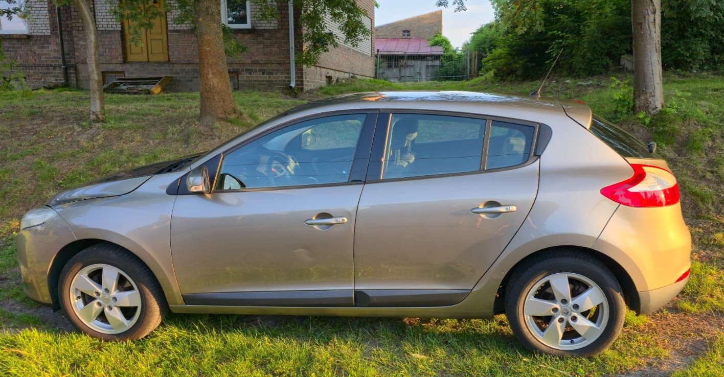Renault Megane 2010  1,6 benzyna