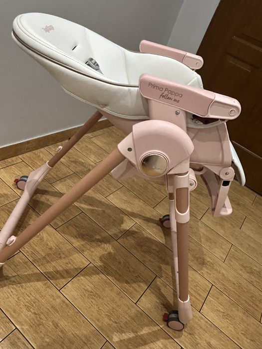 Krzeselko do karmienia Peg Perego follow me