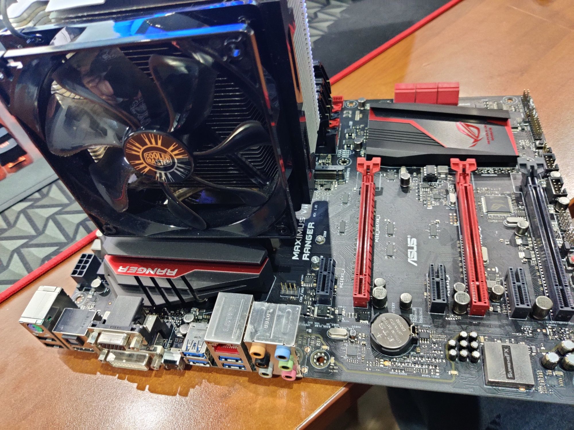 Gaming Asus Ranger VII + 32gb hyperbeast + i7 + cooler master