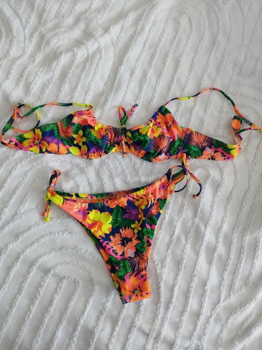Biquini colorido lindo