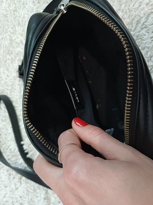 Сумочка крос боді levi's