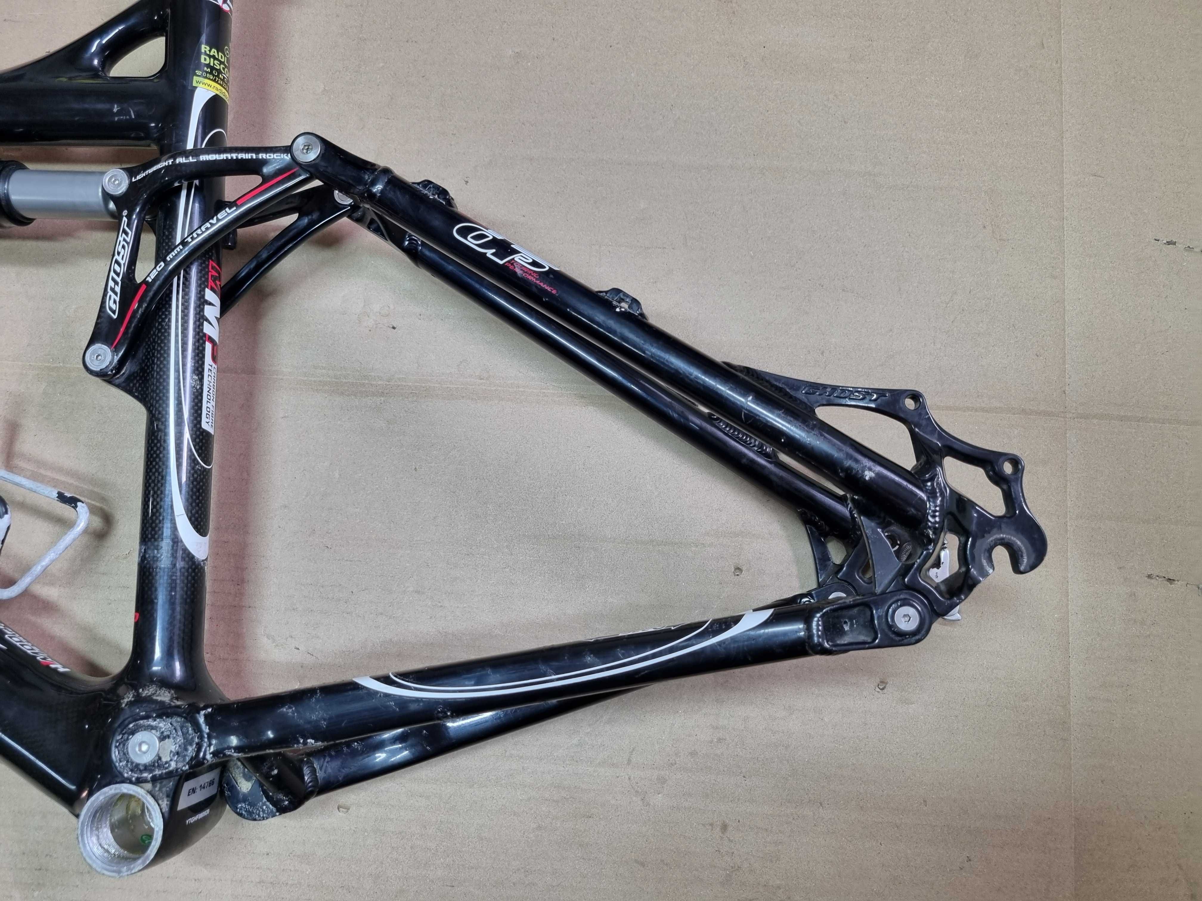 Rama typu full Ghost AMR 7700 Carbon pod 26