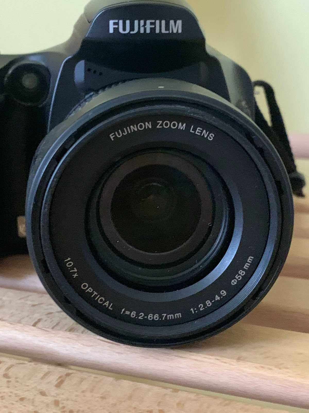 Фотоапапат Fujifilm на запчастини