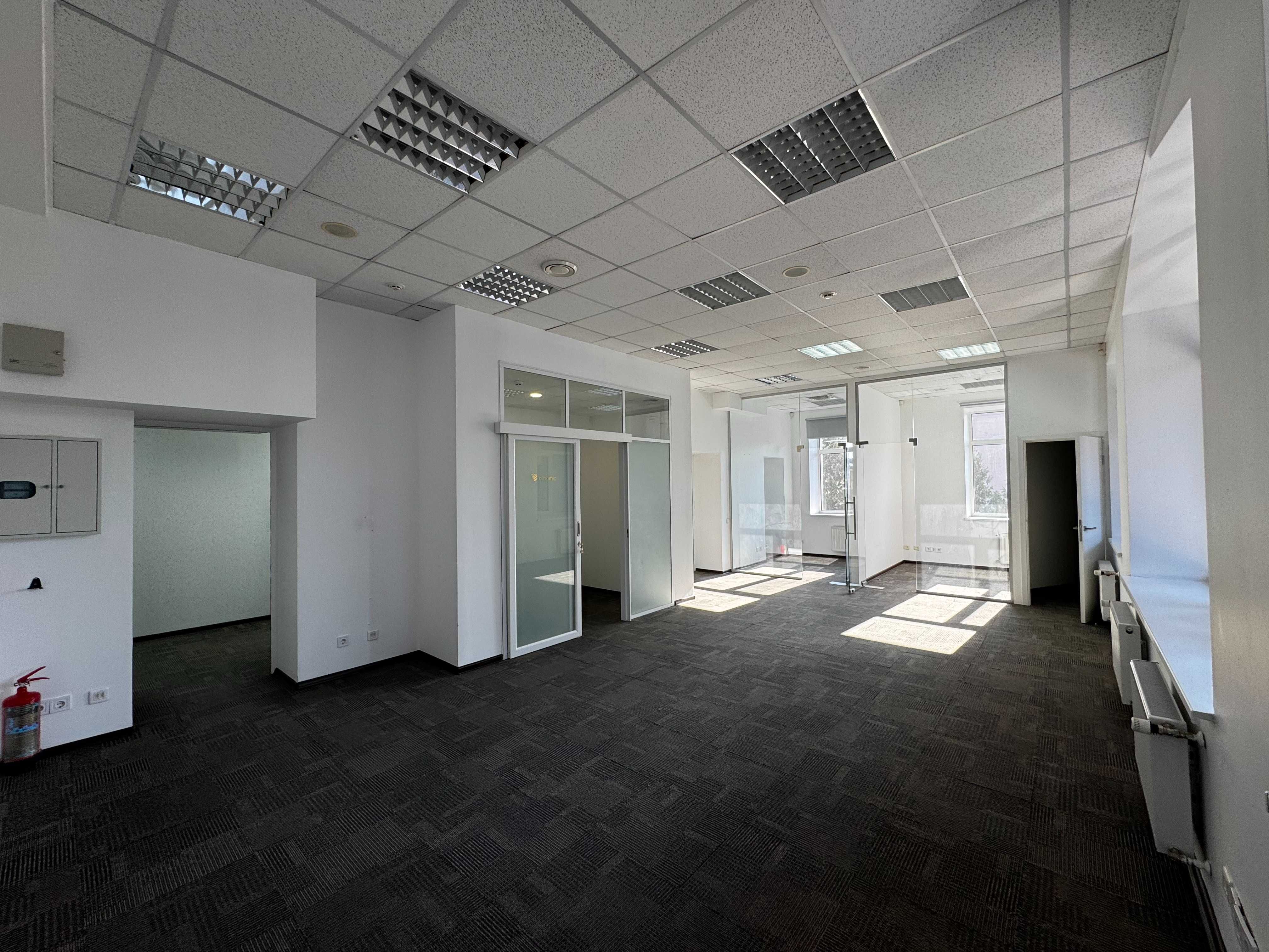 Оренда офісу 398, 80 м² у БЦ Форум Груп «Ділове містечко» офіс 1А-31