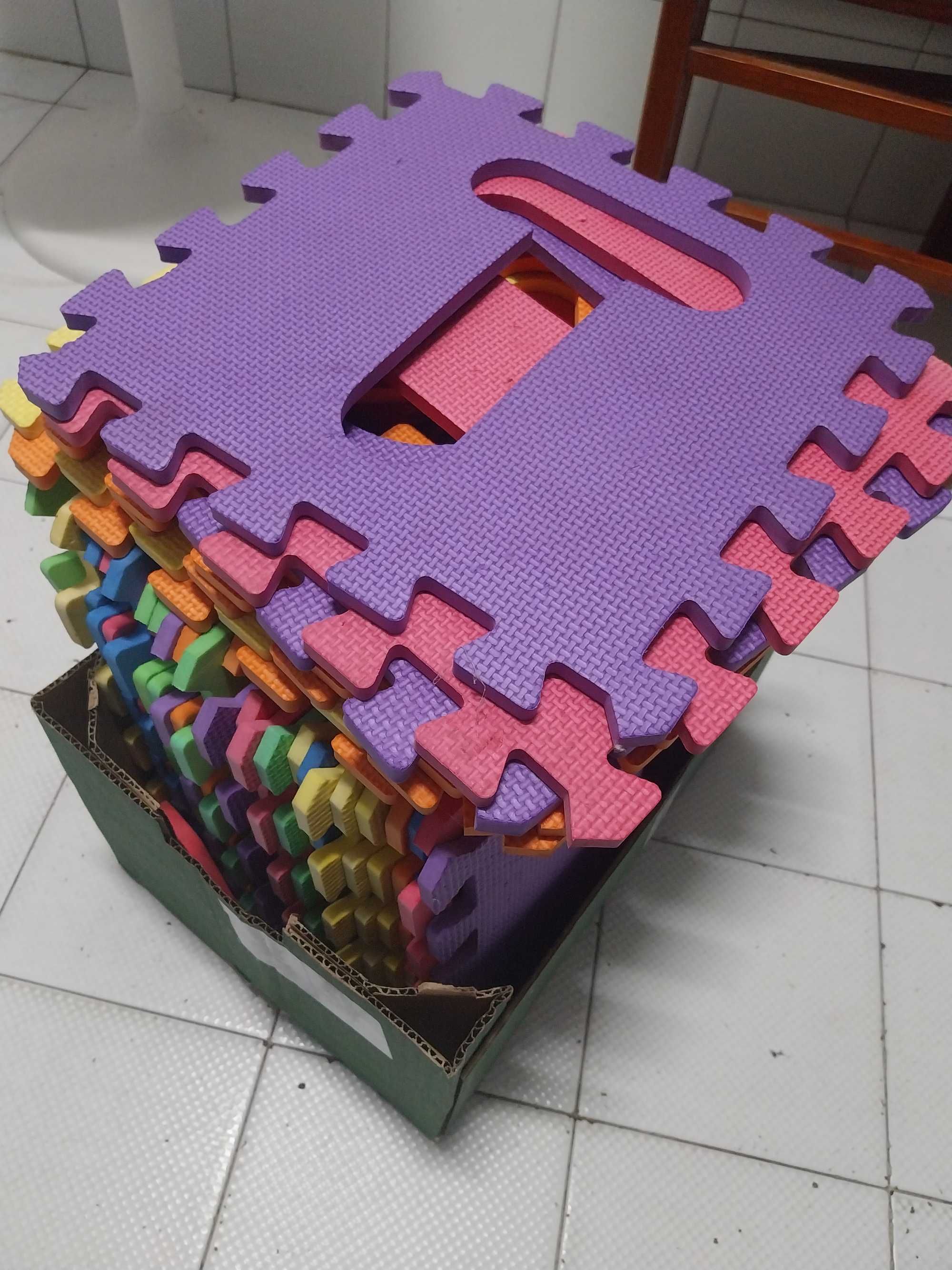 Tapetes puzzel letras e numeros