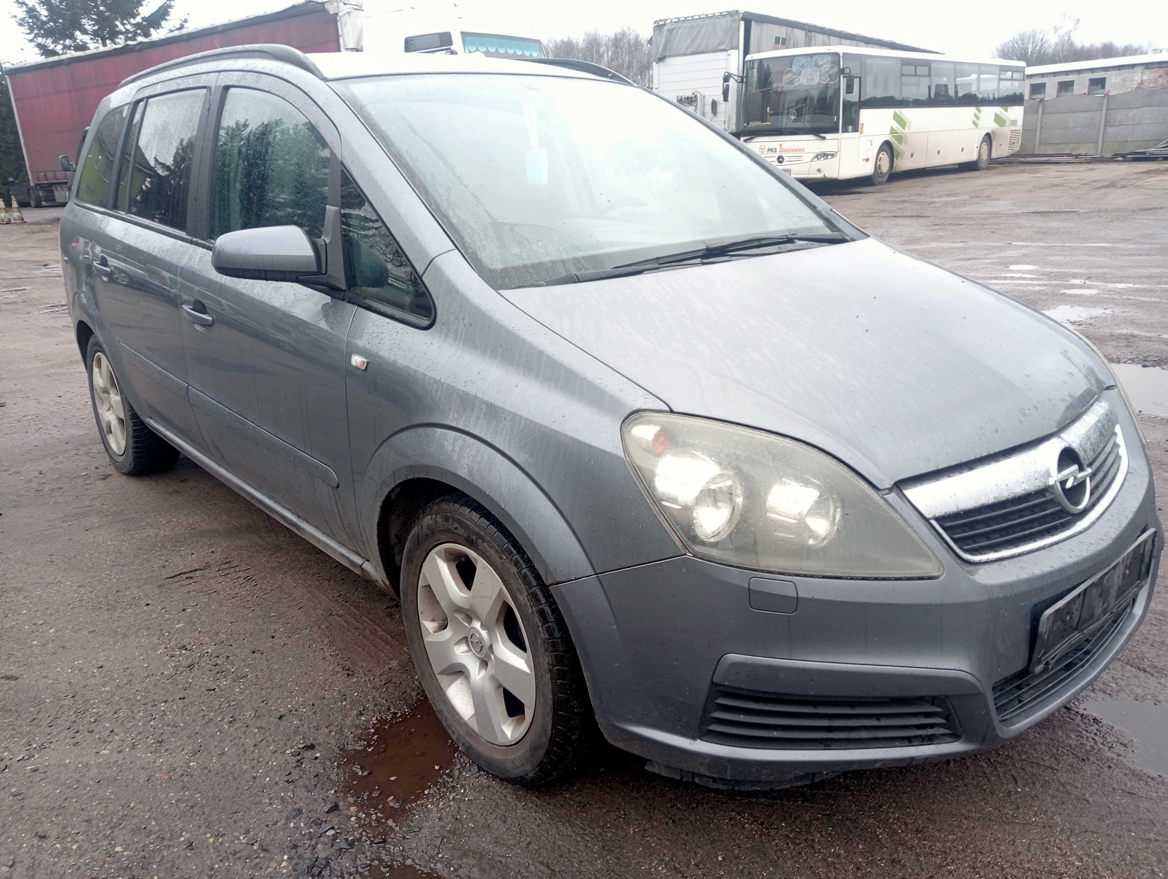 Zafira 2005 2.2  7osobowy