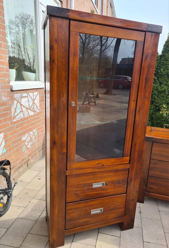 Wąska drewniana witryna w kolonialnym stylu 174x78x39