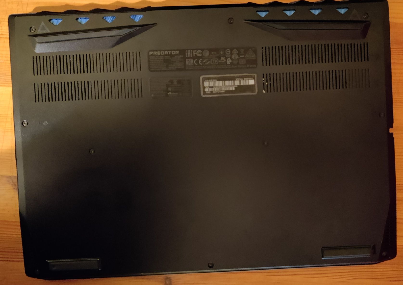 Laptop Predator Triton 500 - 2070 super, i7 10750h, 1tb