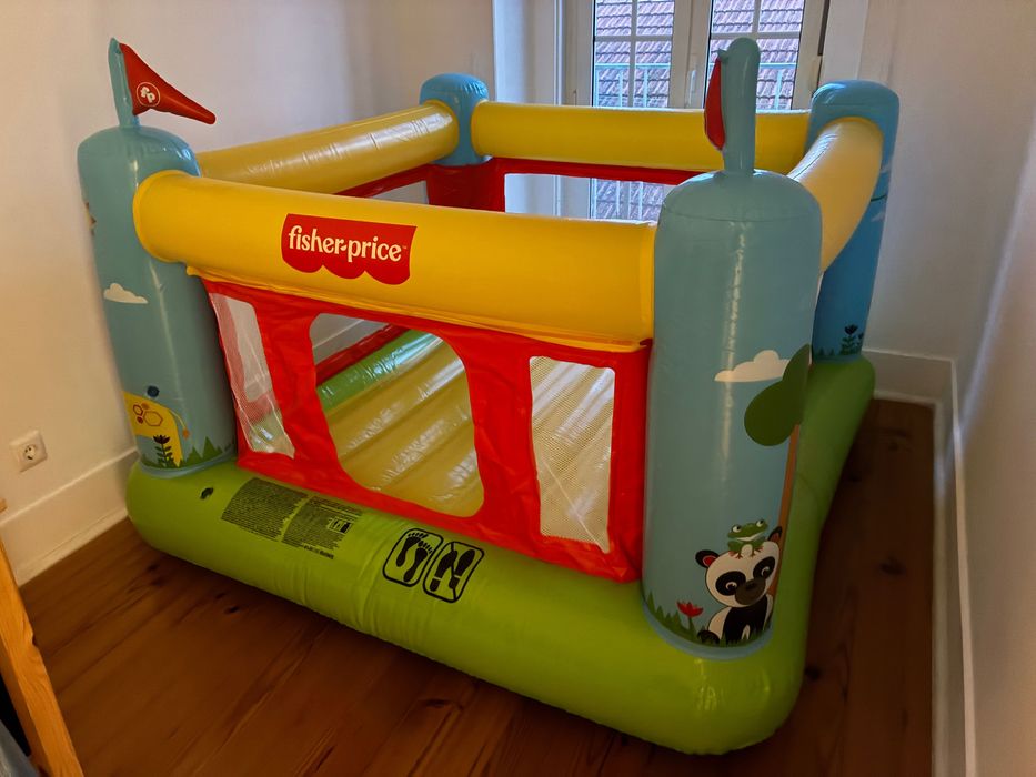 Castelo inflável Fisher Price