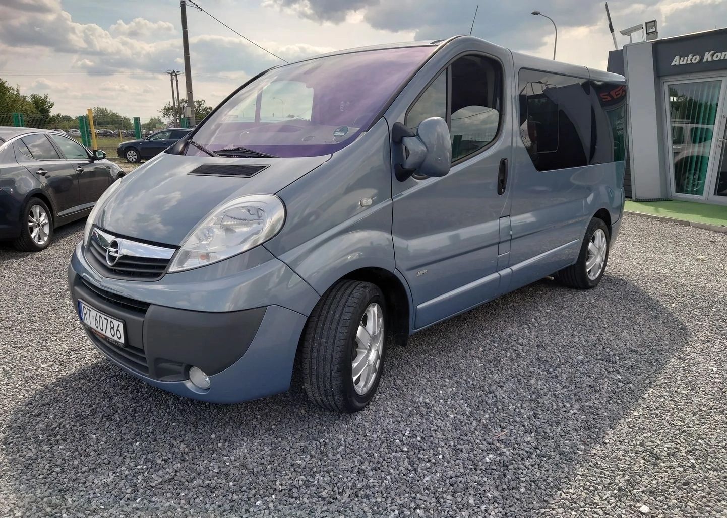Opel vivaro 2012