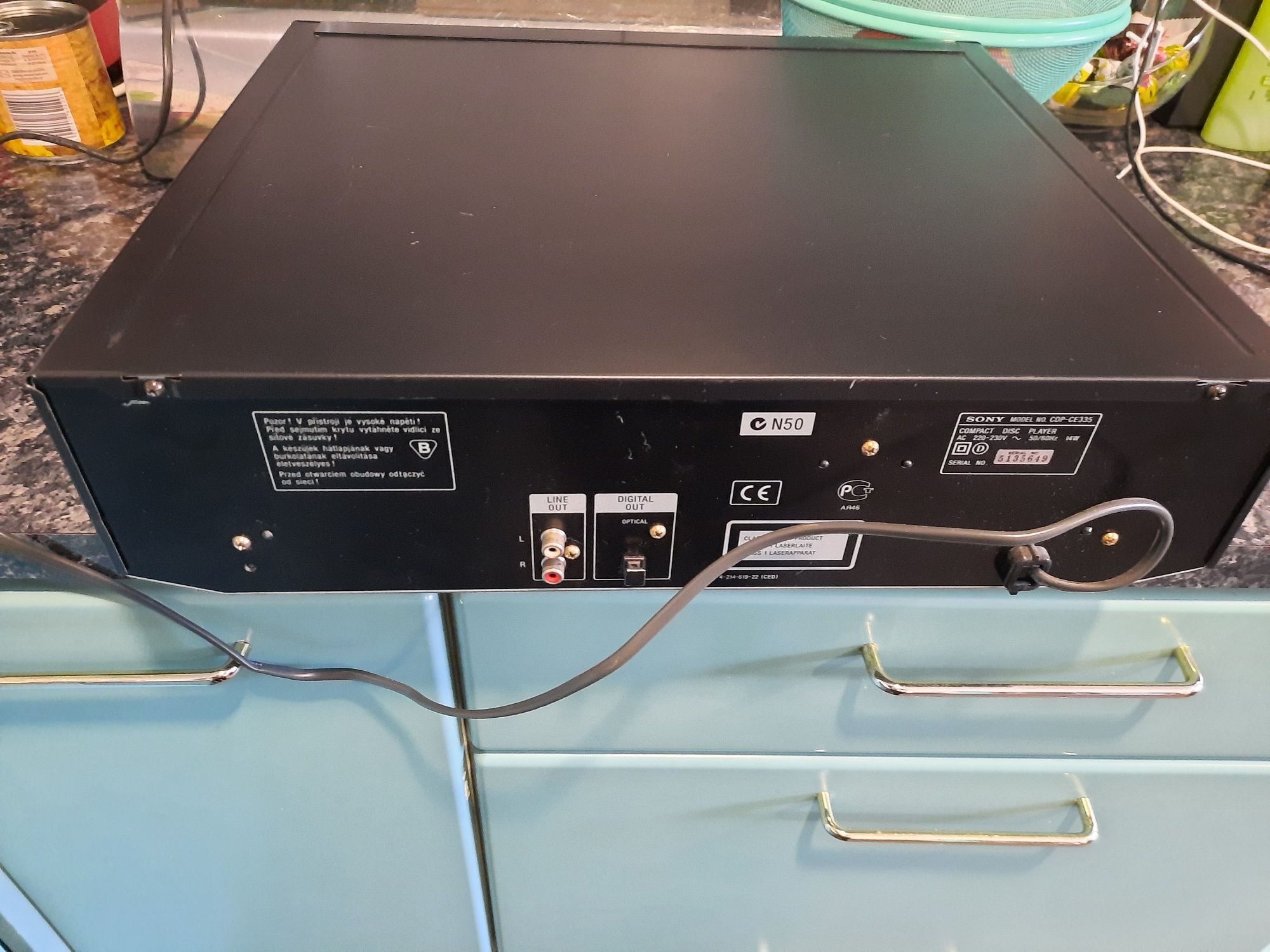 Odtwarzacz CD Sony CDP-CE335.
