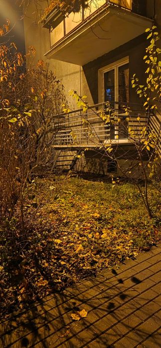 Okazja  mieszkanie 49m2, parking ,balkon z ogródkiem !!